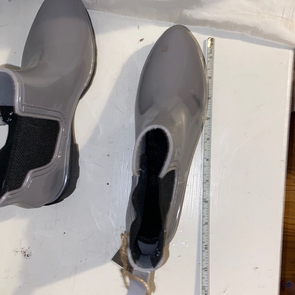 Boots - Picture 5 of 6